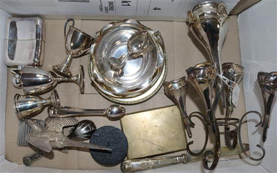 A quantity of plated wares to include an epergne